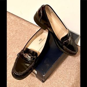 Gorgeous Anne Klein iFlex fit black patent leather loafer. Size 8.5M